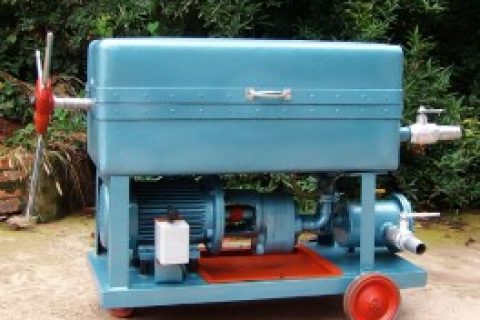 光滑油压力板框滤油机的；ぶ氐